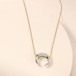 Stella & Dot Luna Pendant Necklace